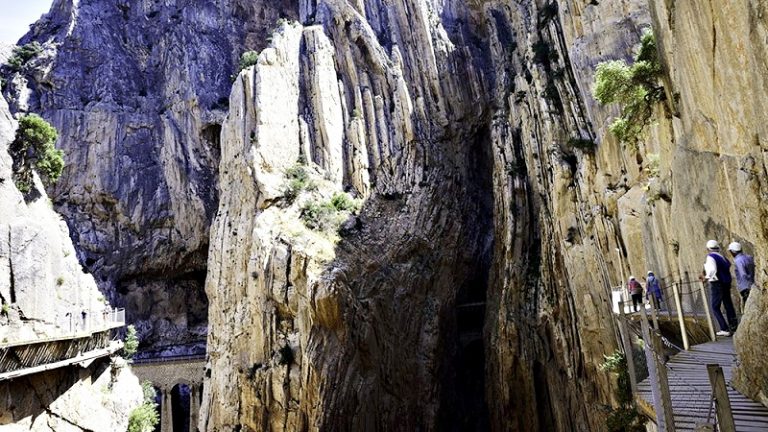 turistas Caminito Rey | @Clave_Economica