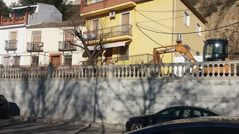 obra calle Real Cuevas Bajas | @Clave_Economica