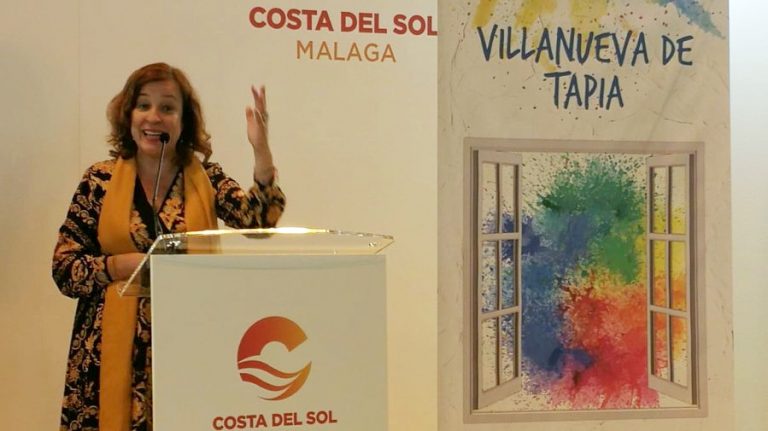 presentación II Encuentro Felicidad Villanueva Tapia