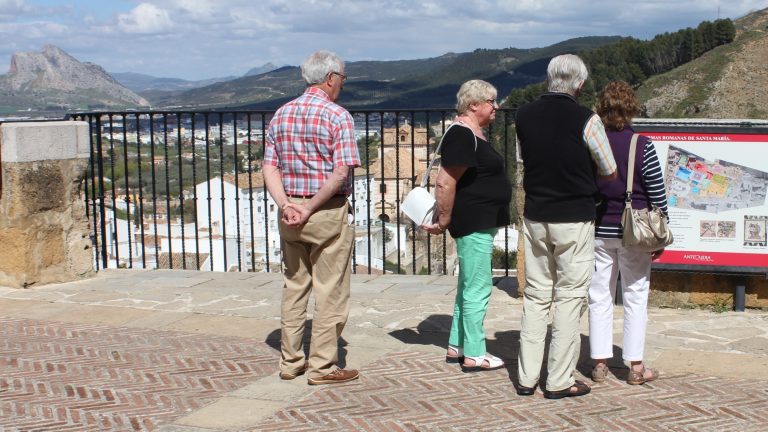 turistas mirador Peña Enamorados | @Clave_Economica