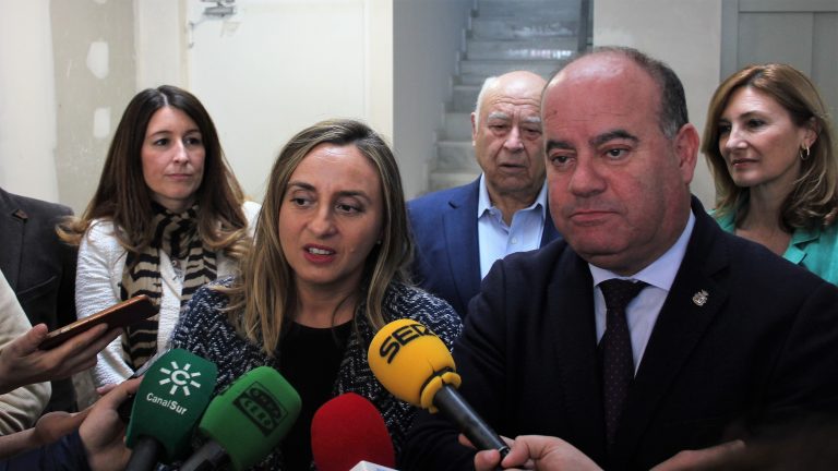 Marifran Carazo junto alcalde Manolo Barón | @Clave_Económica