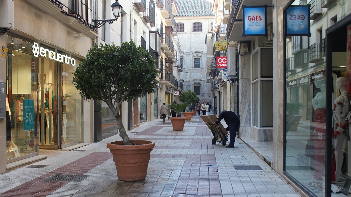 comercios calle Duranes Antequera | @Clave_Economica