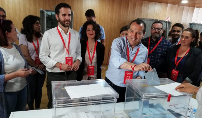 José Luis Ruiz Espejo vota Antequera Elecciones Europeas