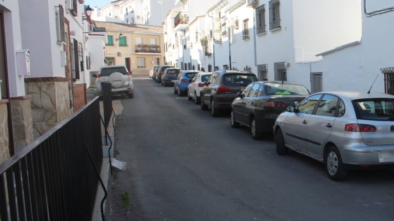 calle Sitio Zaragoza barrio Girón Antequera | @Clave_Economica