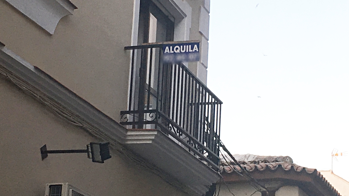cartel alquila Antequera | @Clave_Economica