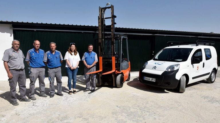 compra furgoneta y carretilla servicios operativos