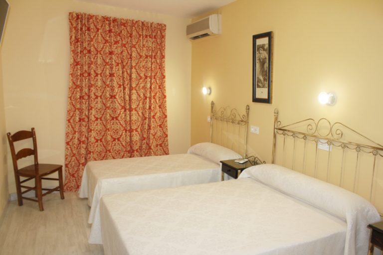 habitación Hotel Manzanito Antequera | @Clave_Economica