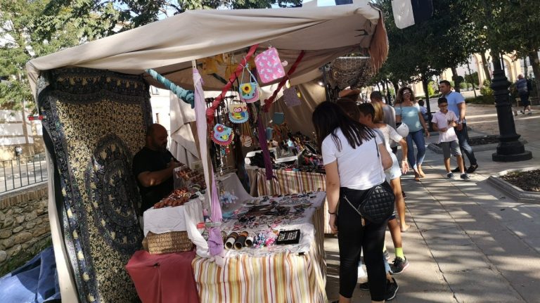 Mercado Nazarí Paseo Real Antequera