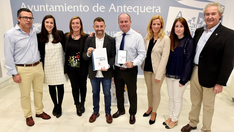 presentación presupuestos Antequera