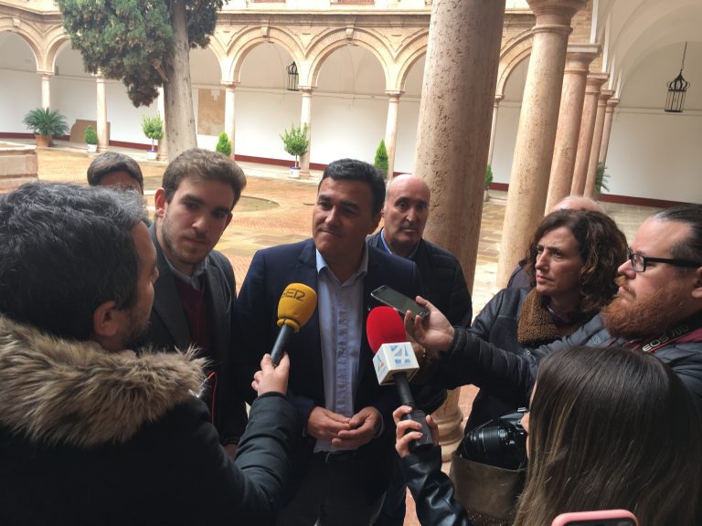 visita Carlos Hernández White Antequera