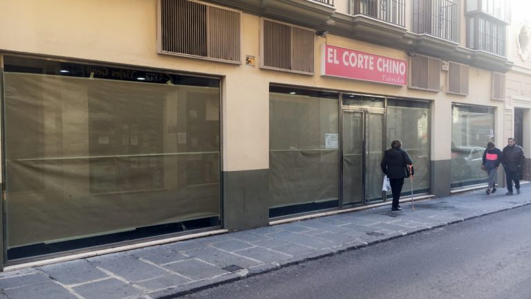 comercio calle Diego Ponce Antequera