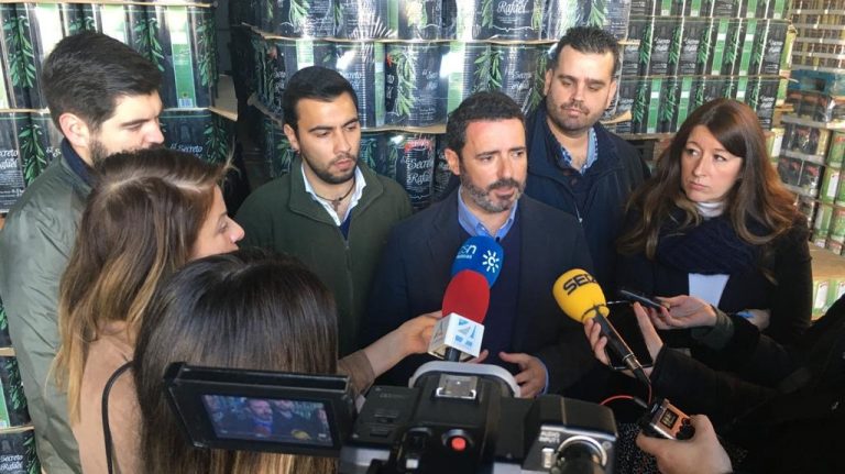 Carmona visita Aceitunas Chicón