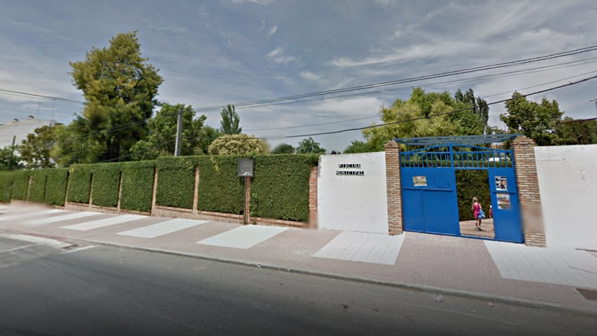 entrada piscina municipal Alameda