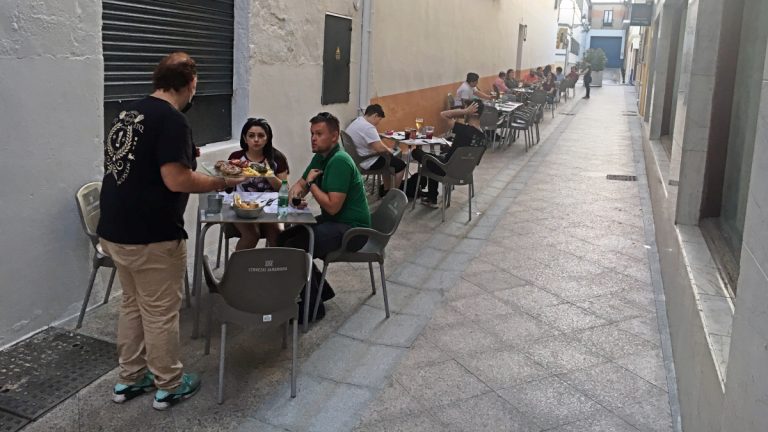 terraza Número Uno calle Chimeneas Antequera | @Clave_Economica