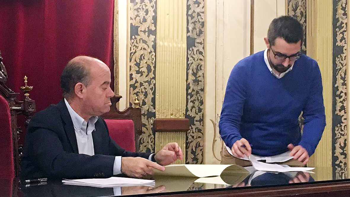 Manolo Barón y Jorge del Pino firma convenio ACIA