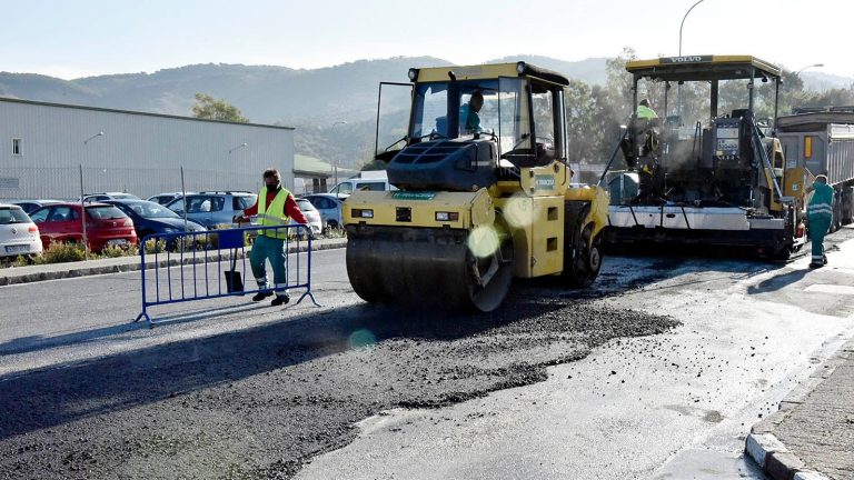 obras asfalto avenida Principal Polígono Industrial Antequera