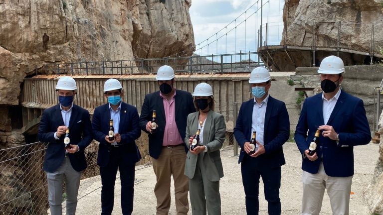 Presentación cerveza Malacati Victoria Caminito del Rey