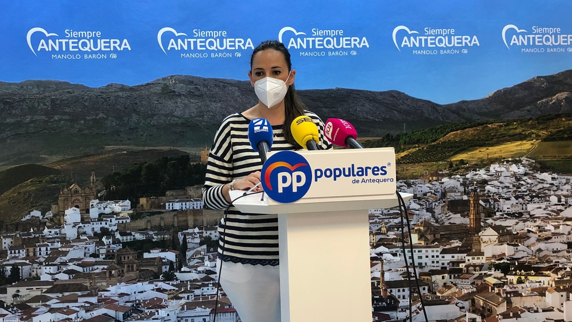Ana Cebrián presenta mociones PP pleno septiembre 2021