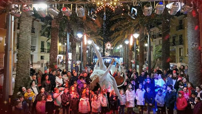 espectáculo danza aérea Estrella de Navidad campaña Nevará en Archidona 2019