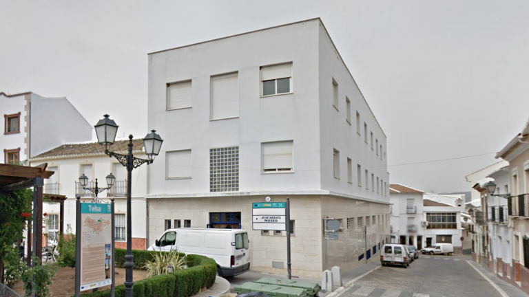 edificio usos múltiples Teba