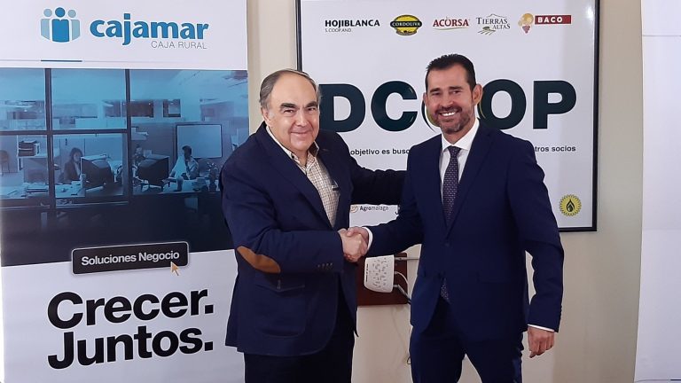 Dcoop firma convenio Cajamar (marzo 2022)