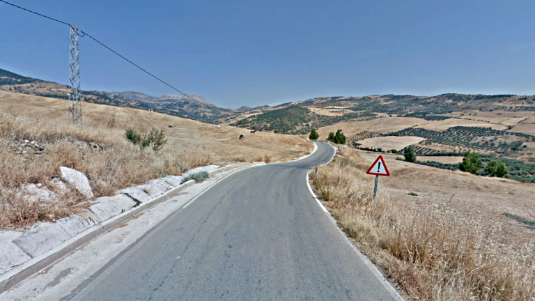 carretera entre Villanueva de la Concepción puerto Pedrizas