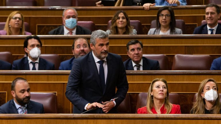 Ángel González toma posesión diputado Congreso (abril 2022)