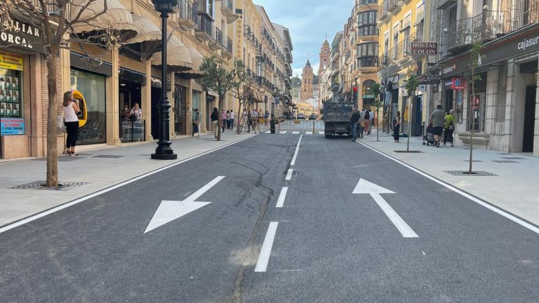 obra calle Infante don Fernando junto a la Cuatro Esquinas (junio 2022)