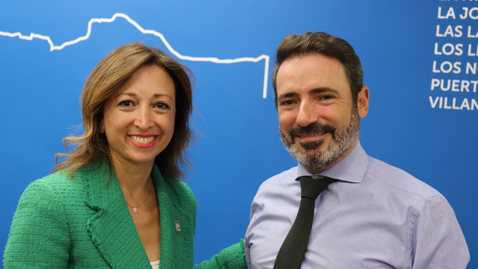 Patricia Navarro, nueva presidenta del PP de Málaga, y el presidente del PP de Antequera, José Ramón Carmona, nuevo secretario general provincial (septiembre 2022)