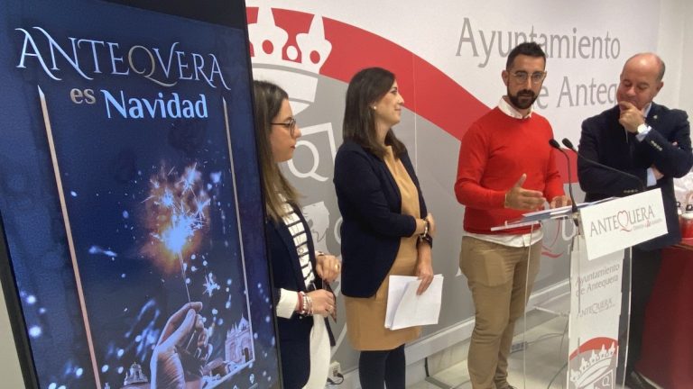 Jorge del Pino, presentando las actividades de la ACIA para la campaña comercial de Navidad de Antequera