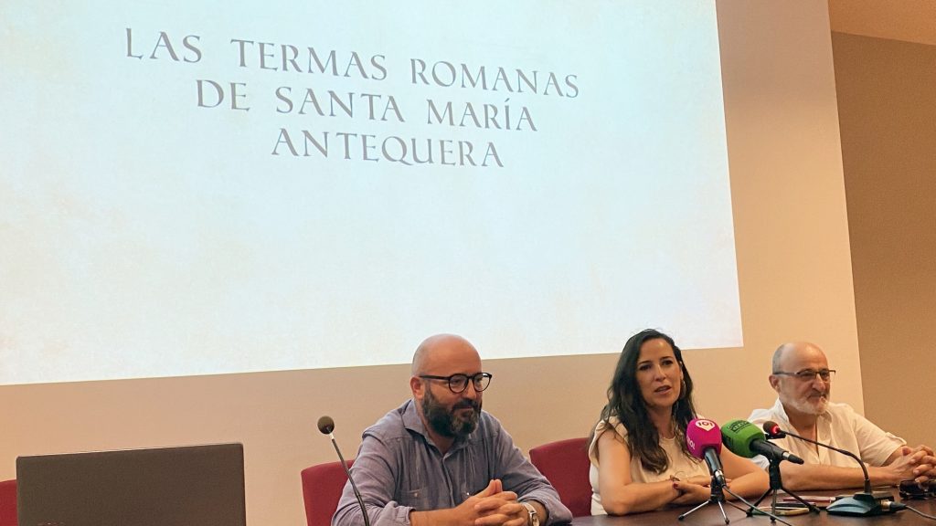 Medina Galeote, Cebrián y Romero, en la presentación del vídeo de las Termas Romanas de Santa María