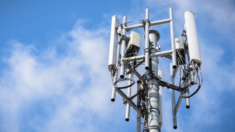 Antena de telecomunicaciones