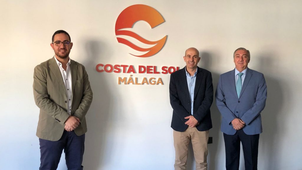 Pablo Garrido, concejal de Turismo; Manuel Almohalla, alcalde de Archidona, y Antonio Díaz, director de Turismo Costa del Sol