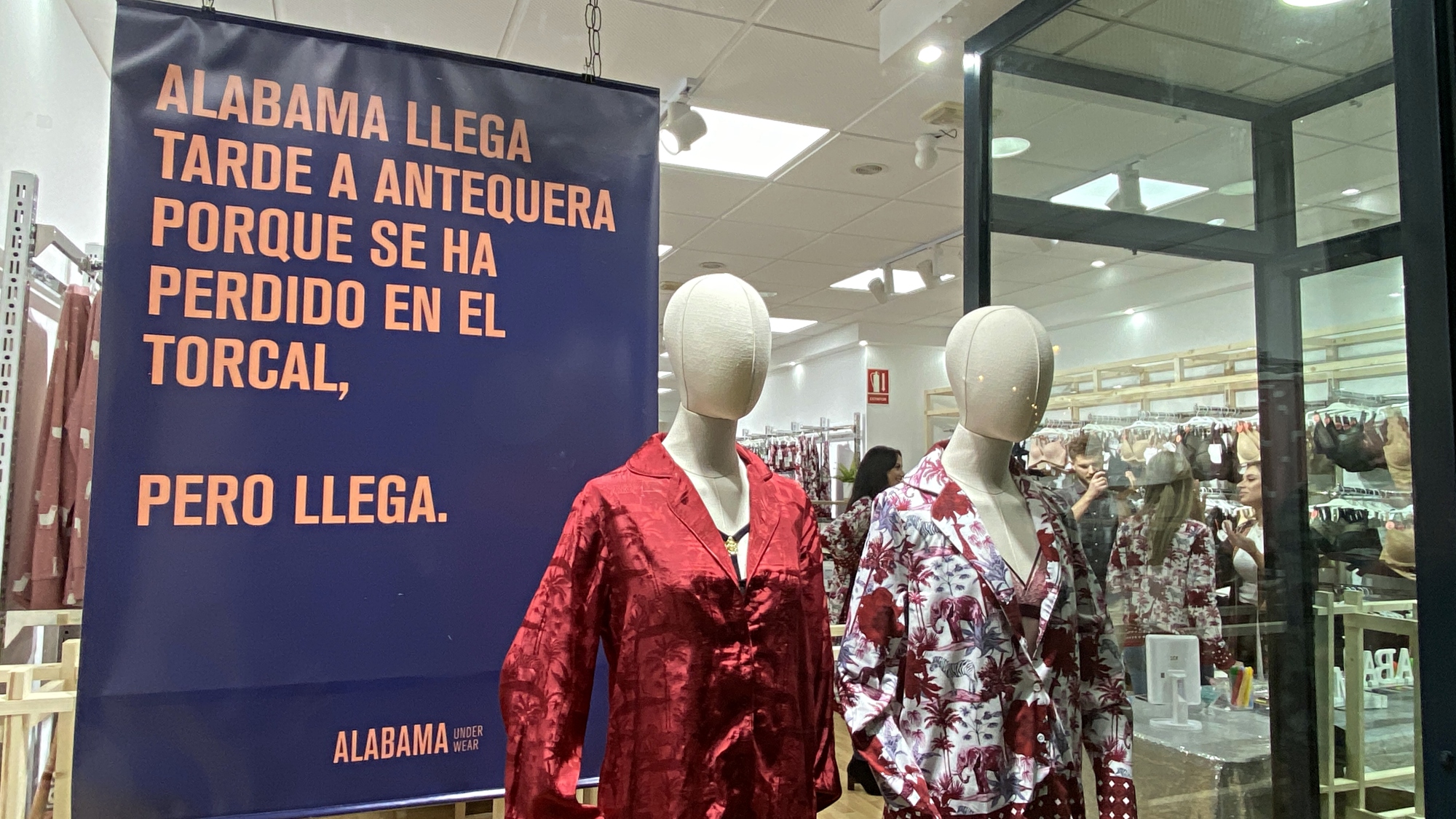 Escaparate de la tienda de Alabama Underwear en Antequera