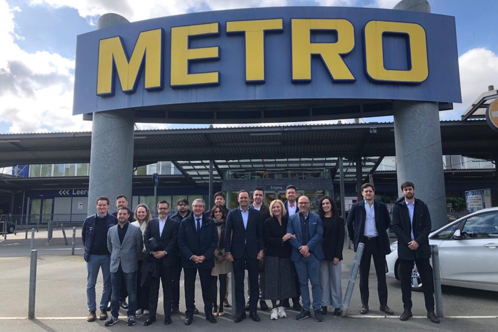 Responsables de Metro y Makro y miembros de la delegación de la misión comercial de Sabor a Málaga en Alemania (abril 2024)