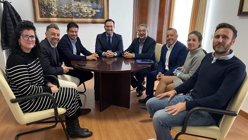 Reunión del Gobierno municipal de Sierra de Yeguas con responsables de la Diputación de Málaga