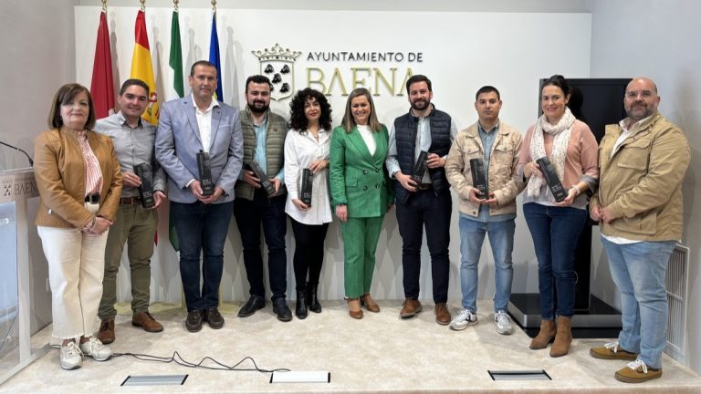 Representantes de municipios integrados en Asociación de Municipios del Camino Mozárabe de Santiago (foto Ayuntamiento de Baena) (abril 2024)