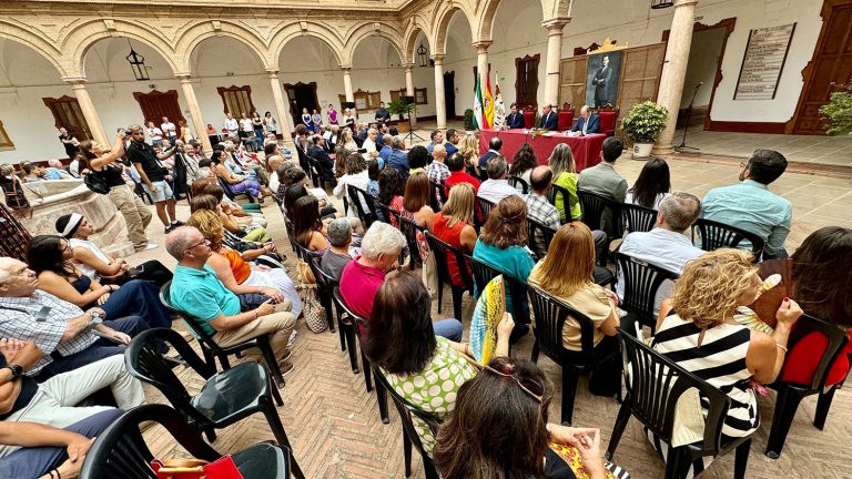 Acto de toma de posesión de trabajadores municipales del proceso de estabilización del Ayuntamiento de Antequera (julio 2024)