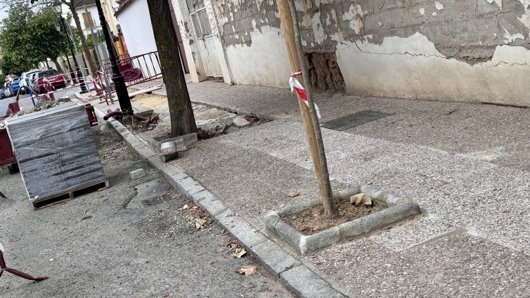 Obras de remodelación de la plaza de Capuchinos de Antequera (julio 2024)