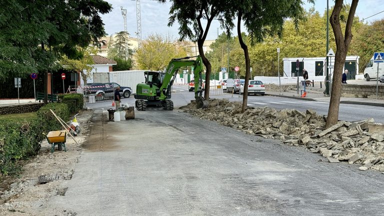 Obra en la calle Sagrado Corazón de Jesús de Antequera (octubre 2024)