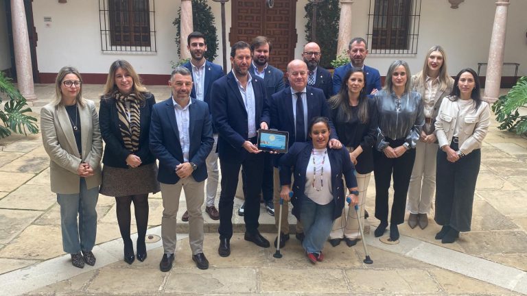 Equipo de Gobierno del Ayuntamiento de Antequera tras la presentación del presupuesto para 2025 en el MVCA (noviembre 2024)