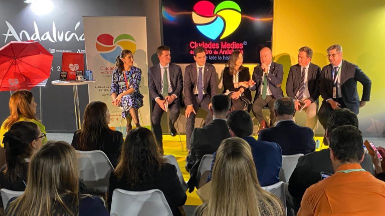 Presentación de la propuesta turística 'On the road' de Ciudades Medias del Centro de Andalucía en FITUR 2025 (enero 2025)
