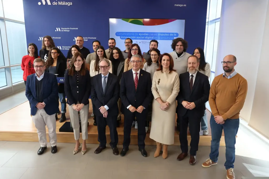 Renovación del acuerdo entre la Diputación de Málaga y la Fundación 'la Caixa' para ofrecer ayudas para proyectos de innovación social (febrero 2025)