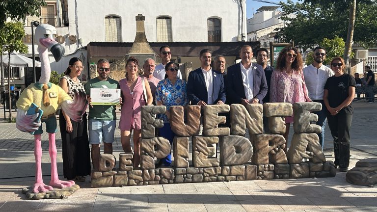 Ediles de la Corporación Municipal y autoridades asistentes a la presentación de Pa’ flamenco mi pueblo