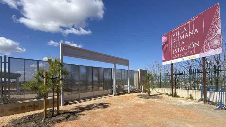 Entrada al yacimiento de la Villa Romana de la Estación de Antequera (febrero 2025)