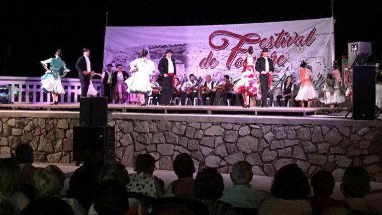 Festival de Folclore de Villanueva de Algaidas en el Parque Arenal