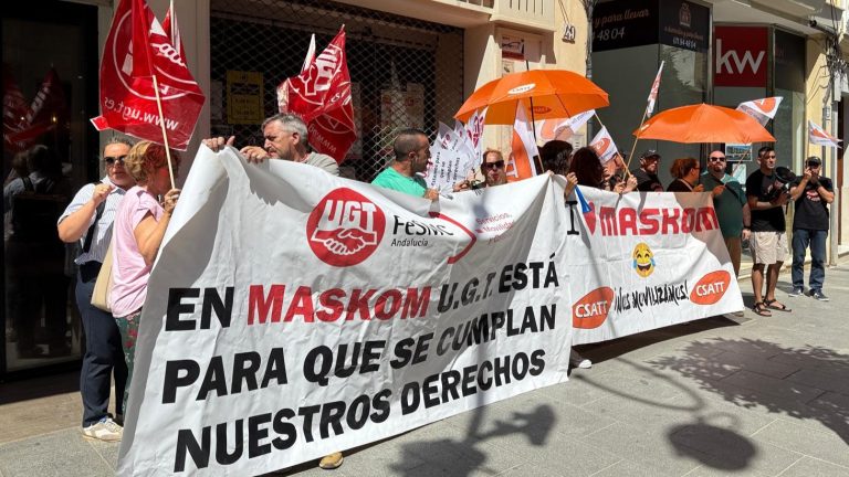 Concentración a las puertas del supermercado Maskom de Antequera (julio 2025)
