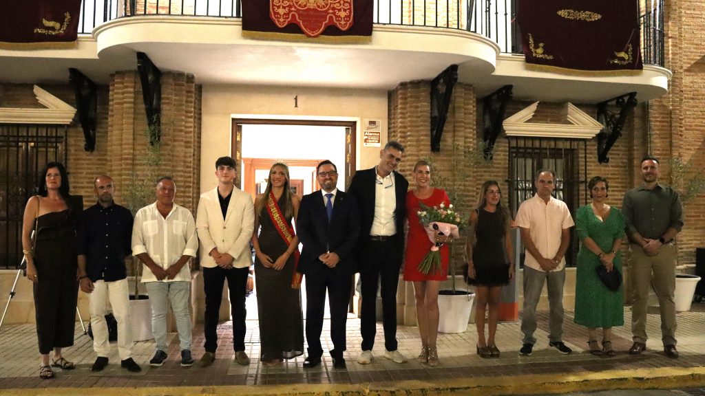 Martín Sánchez,  junto al Gobierno municipal de Sierra de Yeguas