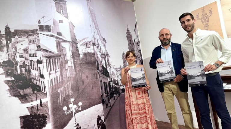 Presentación de la exposición 'La Luz de Antequera' en el Ayuntamiento (agosto 2025)