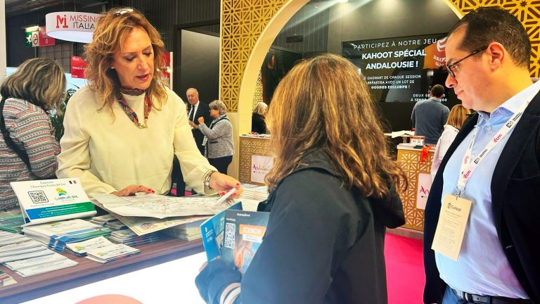Técnica de turismo de Antequera en la IFTM Top Resa de París 2025 (1) (septiembre 2025)